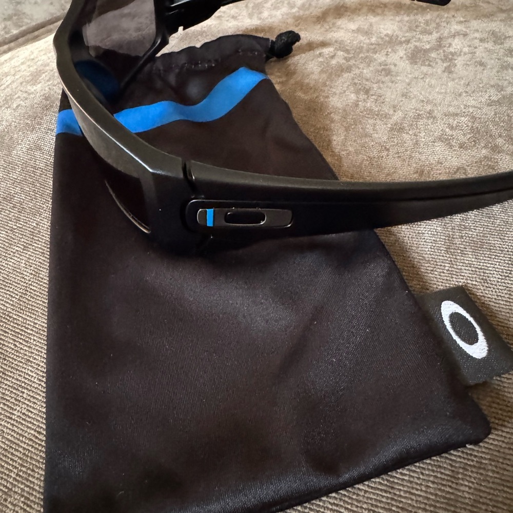 Oakley Sunglasses FuelCell Blue line